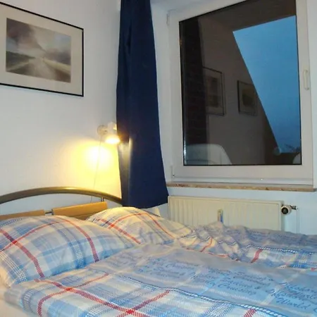 Holiday home Navigator's Berth Modern Retreat