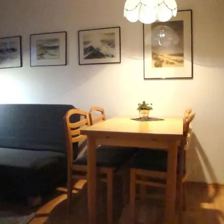Navigator's Berth Modern Retreat Holiday home *